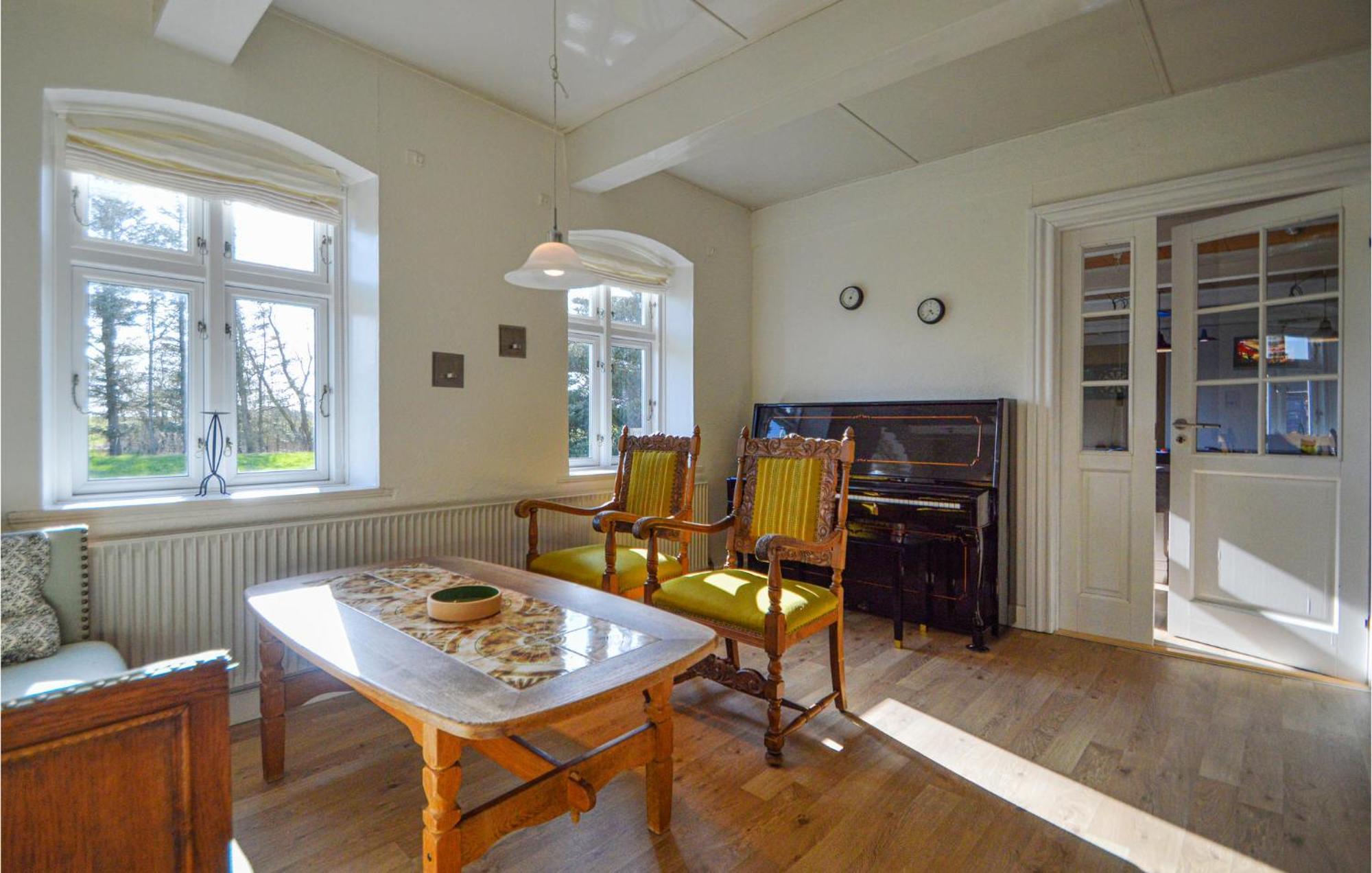 Awesome Home In Bredebro With Kitchen Ballum Экстерьер фото